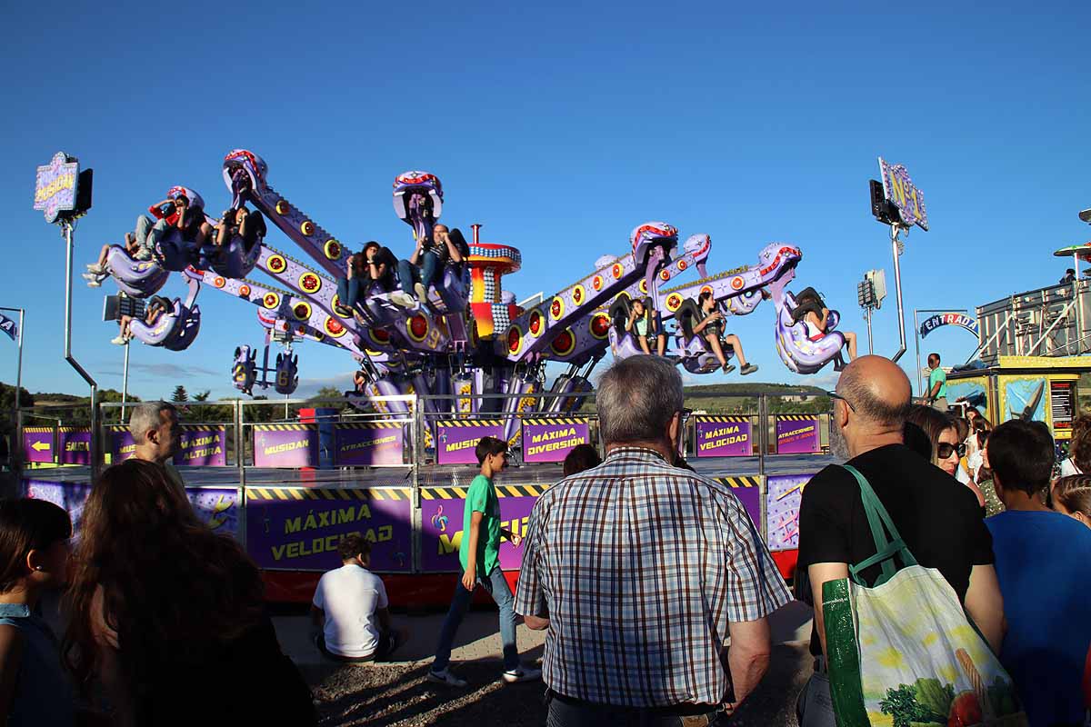 Los feriantes se vuelven a quejar de unos Sampedros «flojos» debido a la ubicación