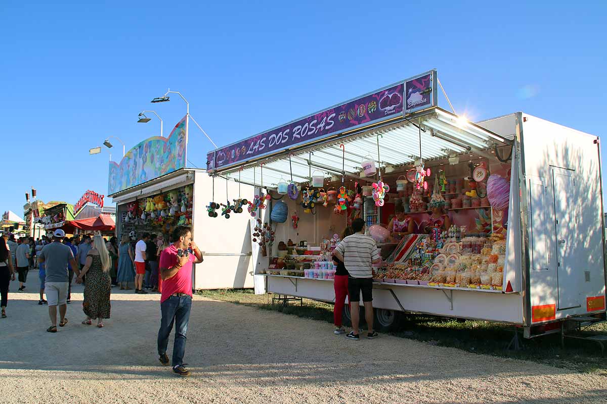 Los feriantes se vuelven a quejar de unos Sampedros «flojos» debido a la ubicación