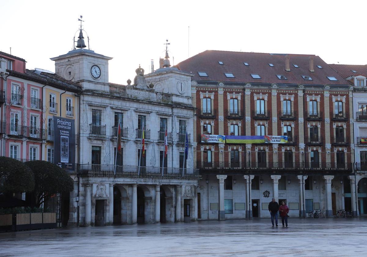 El Ayuntamiento suspende la concentración silenciosa contra la violencia machista.