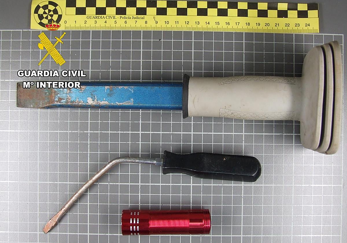 Las herramientas utilizadas en el intento de robo en la provincia de Burgos.