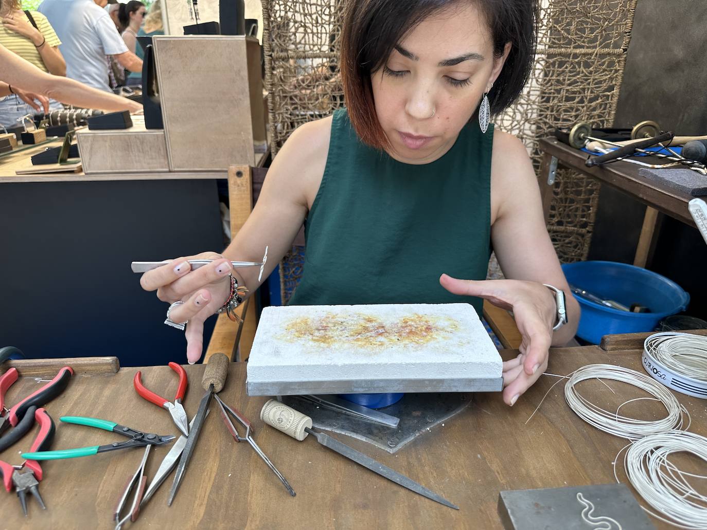 44 artesanos muestran sus trabajos en la Feria Nacional de Oficios Artesanos de Burgos