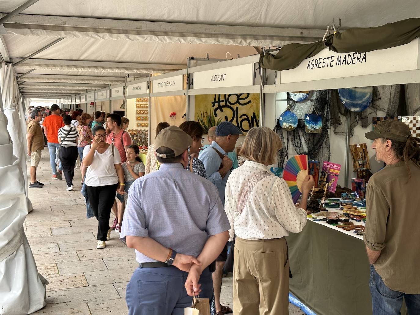 44 artesanos muestran sus trabajos en la Feria Nacional de Oficios Artesanos de Burgos