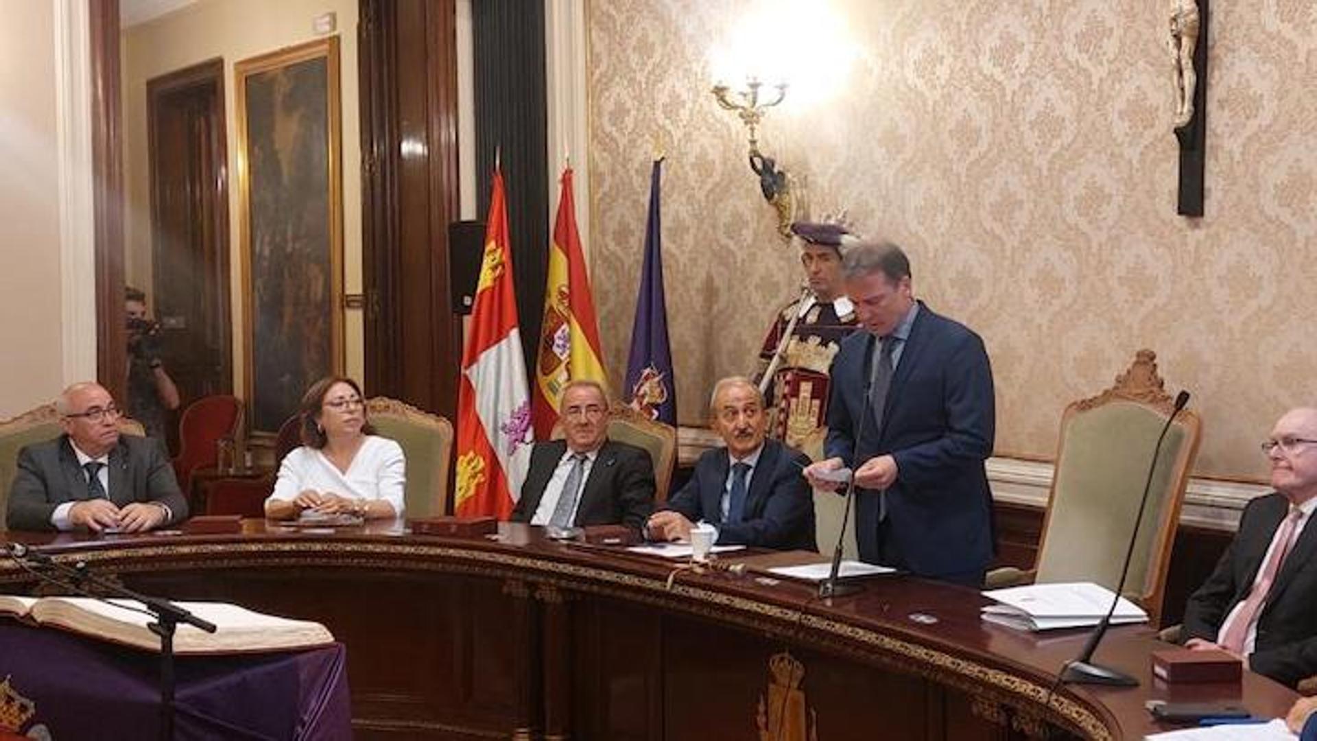 Suárez creará un área política para impulsar la repoblación en la nueva Diputación