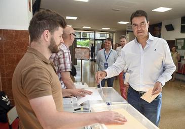 Ibáñez anima a los burgaleses a votar porque «en su mano está decidir el futuro del país»