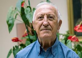 Maximiliano Herraiz en el centro de Carmelitas Descalzos de Burgos.