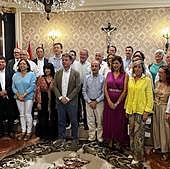 El PP cede a Vox cinco asistencias dobles a comisiones que por reglamento no le corresponden