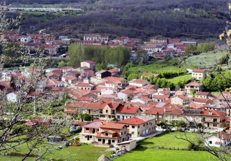 Vista de Palacios de la Sierra.