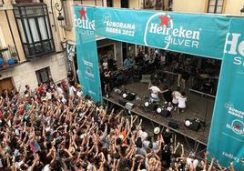 Final de un concierto en la conocida plaza del Trigo