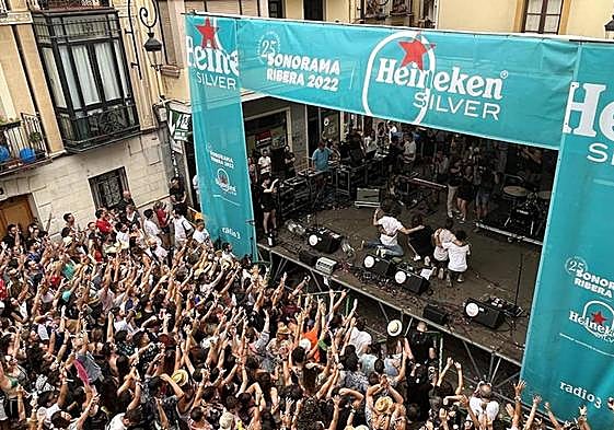 Final de un concierto en la conocida plaza del Trigo