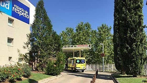 Herido al chocar contra un turismo y volcar en Gumiel del Mercado