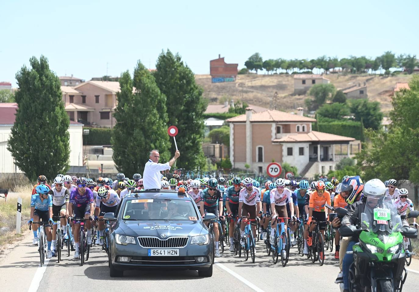 El colombiano Sebastian Molano se lleva la primera etapa de la Vuelta a Burgos