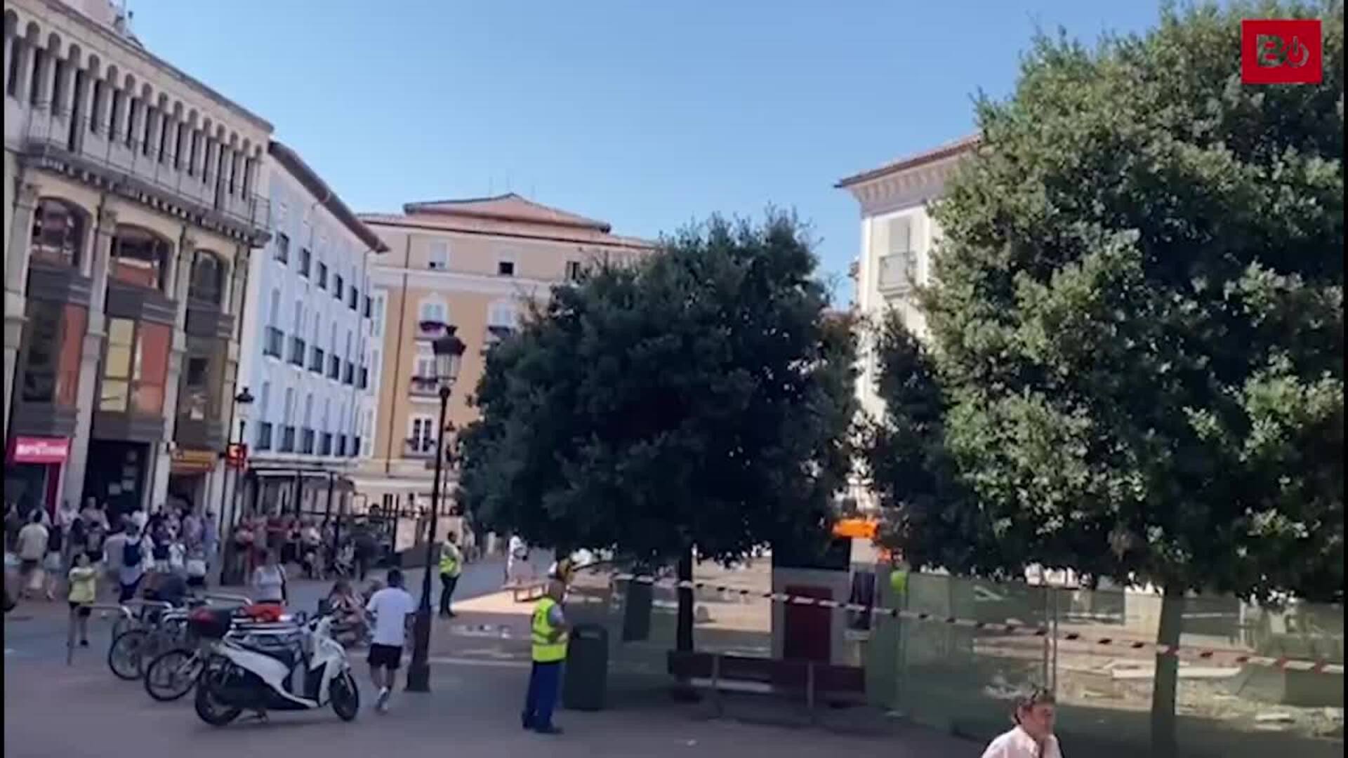 Derriban el edificio con grietas de la plaza Alonso Martínez de Burgos