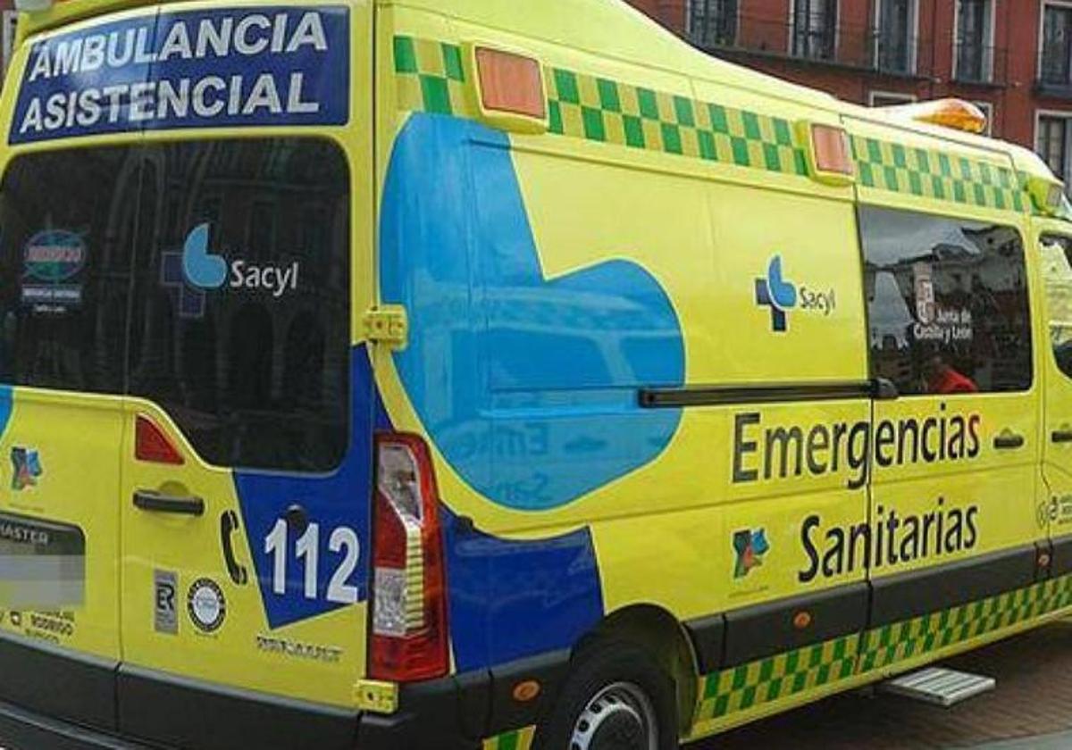 Imagen de archivo de una ambulancia de Sacyl.