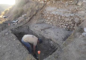 Torregalindo comienza las excavaciones arqueológicas en el castillo