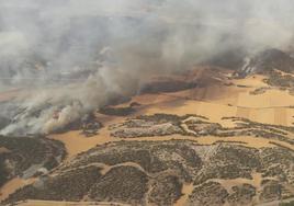 Imagen aérea del incendio que comenzó en Quintanilla del Coco.