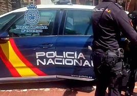 Imagen de archivo de una detención de la Policía Nacional.