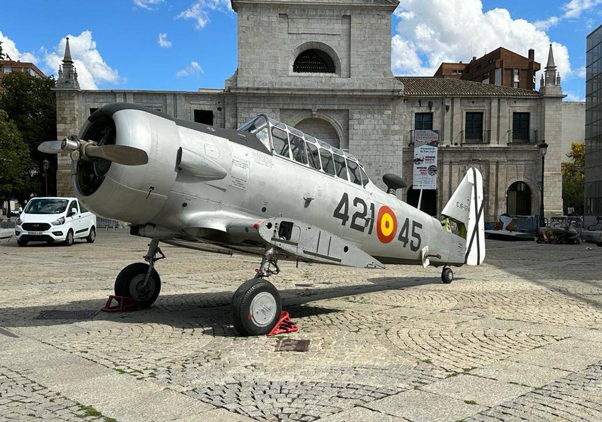 Imagen principal - Aviones de exposición en el monasterio de San Juan.