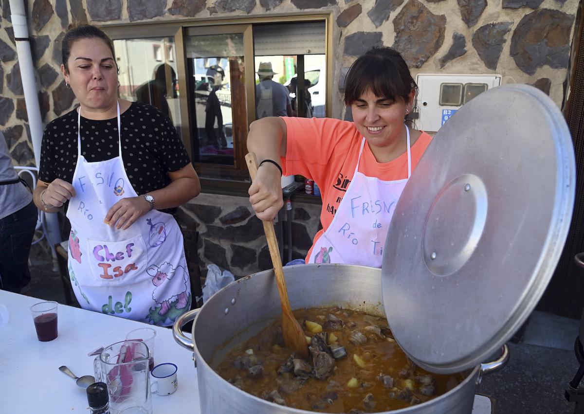 Imagen secundaria 1 - Feria del Cordero y el Lechazo de Fresno de Río Tirón. 