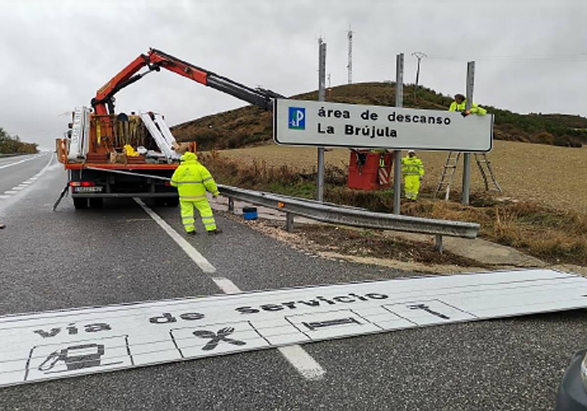 El contrato afecta a 117 kilómetros de carreteras y tiene una duración de 3 años.