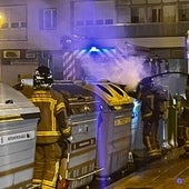 Arde un contenedor en la calle Azorín