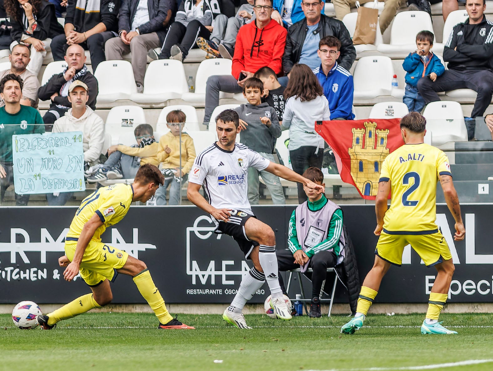 La victoria del Burgos CF ante el Villarreal B, en imágenes