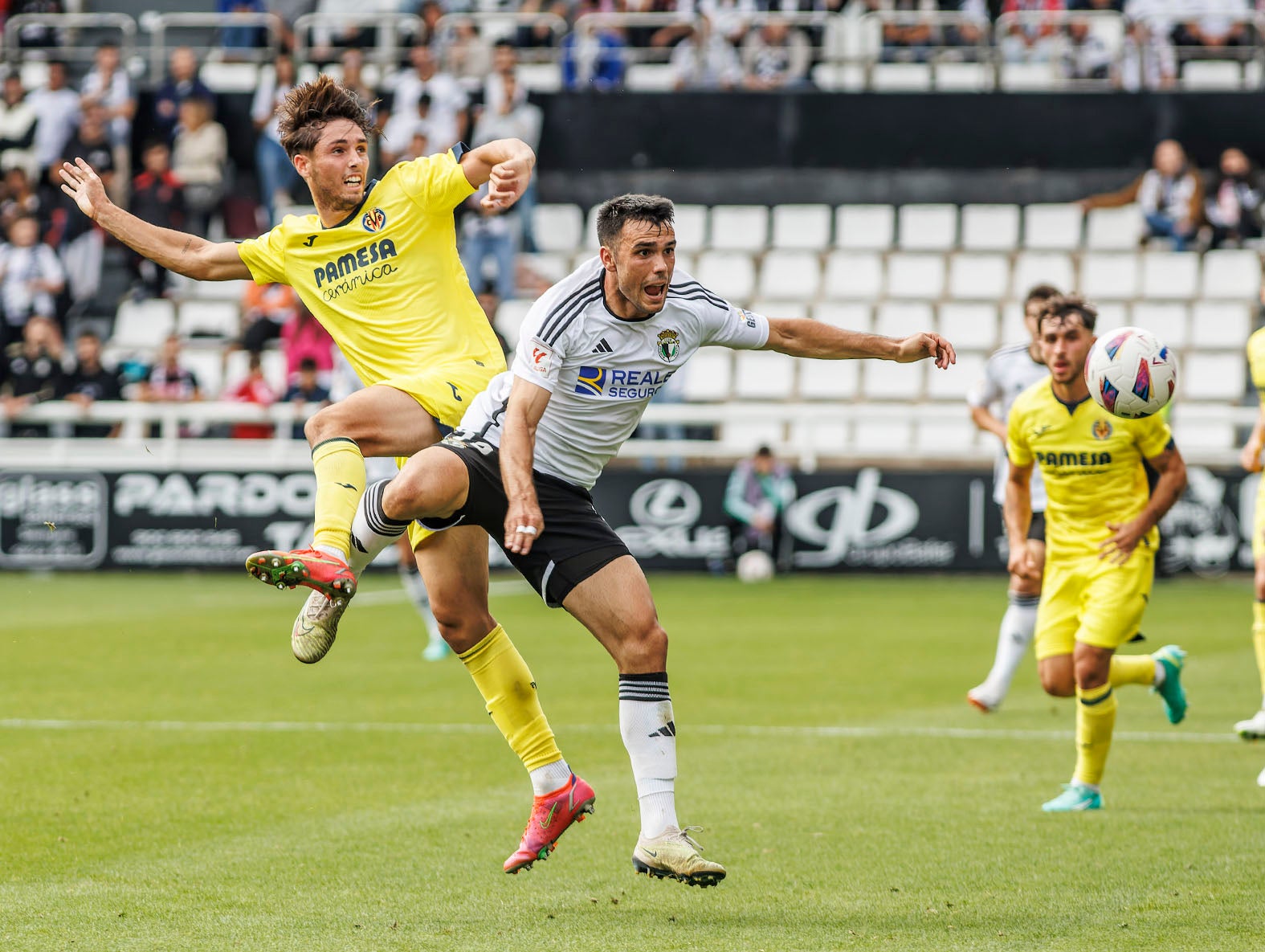 La victoria del Burgos CF ante el Villarreal B, en imágenes