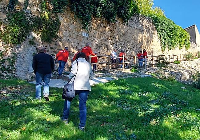Visitantes durante una ruta de '¿Te enseño mi pueblo?'.