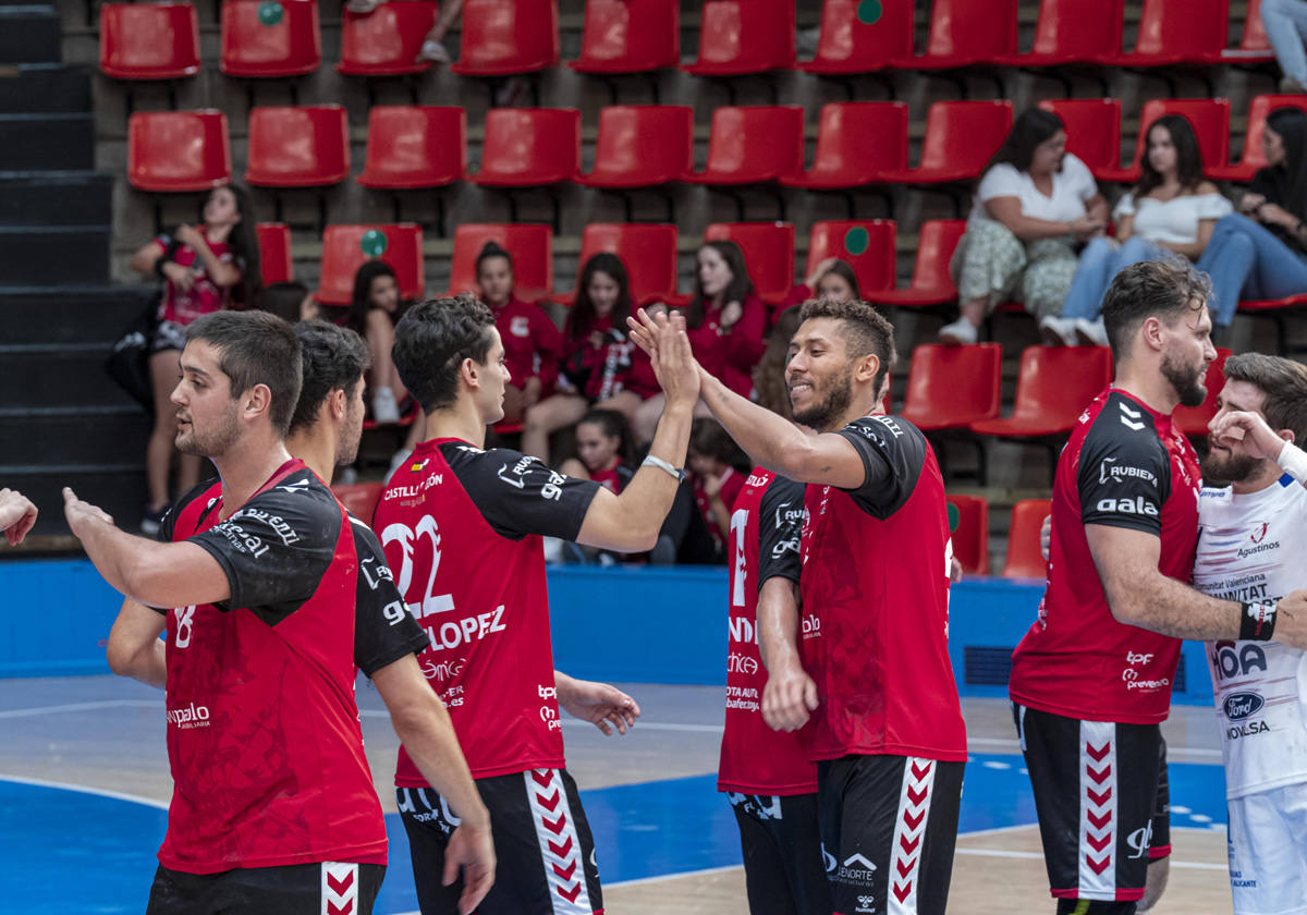 Imagen del encuentro entre el UBU San Pablo Burgos y la Fundación Agustinos Alicante.