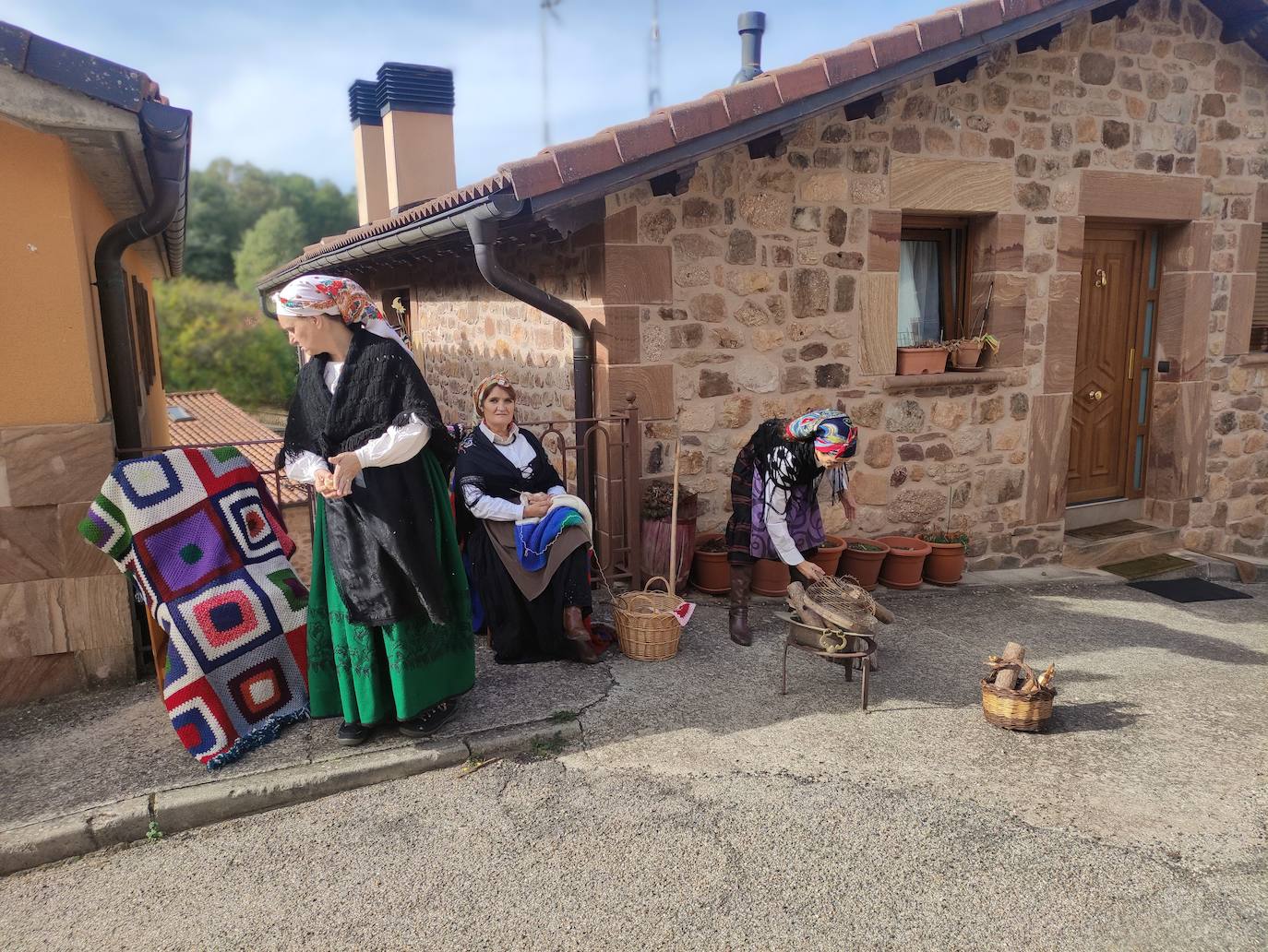 La trashumancia se apodera de Tolbaños de Arriba