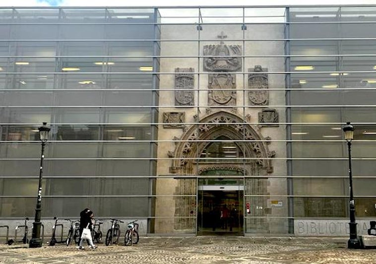 La Biblioteca Pública de Burgos custodia este fondo antiguo.