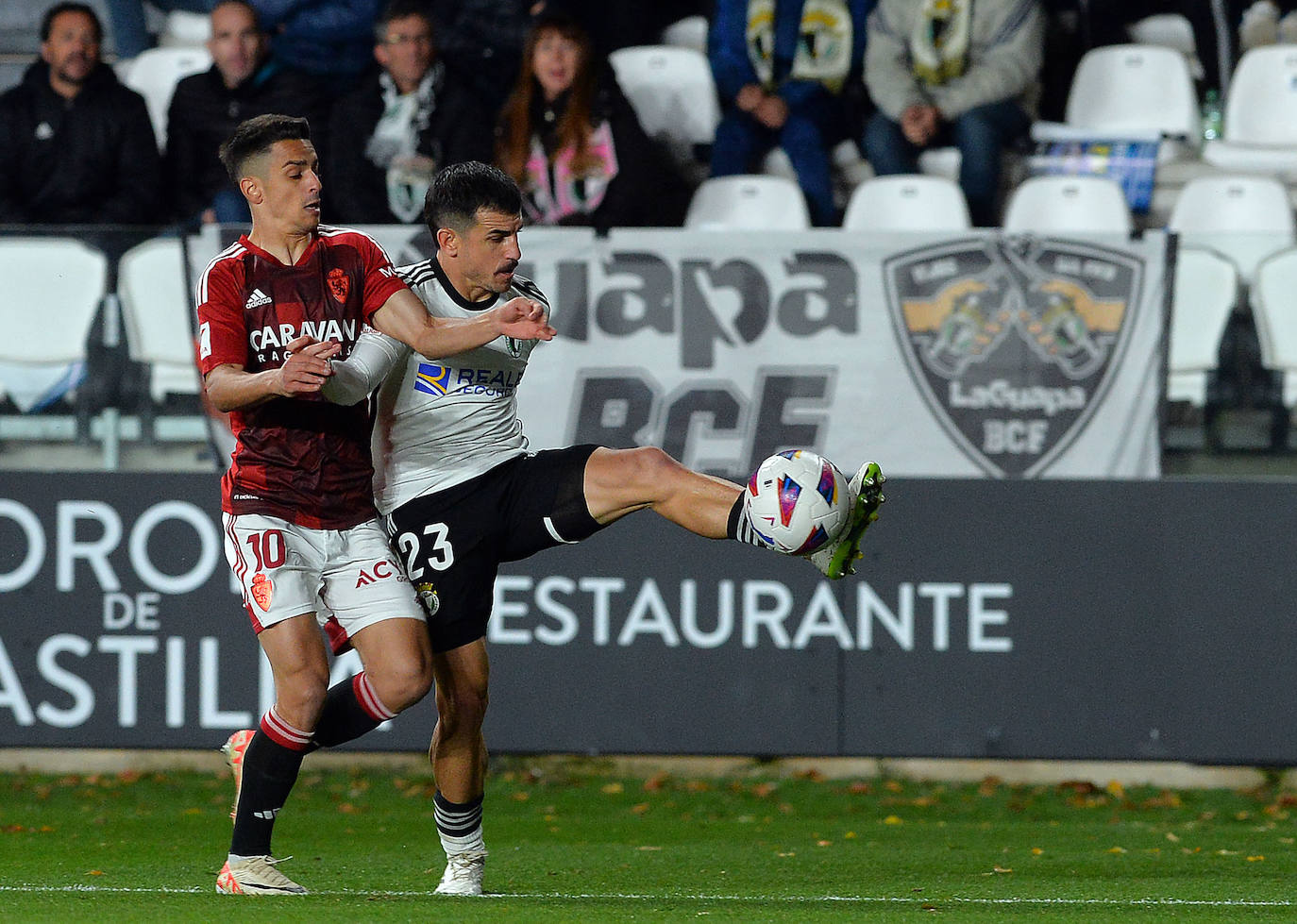 El empate del Burgos CF frente al Zaragoza, en imágenes