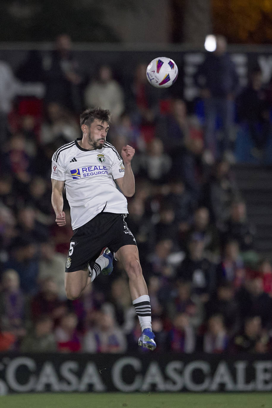 El Burgos CF se desdibuja en Elda