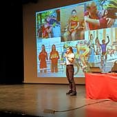 La ciclista arandina de Movistar Sara Martín, en las jornadas de Igualdad y Deporte en Miranda