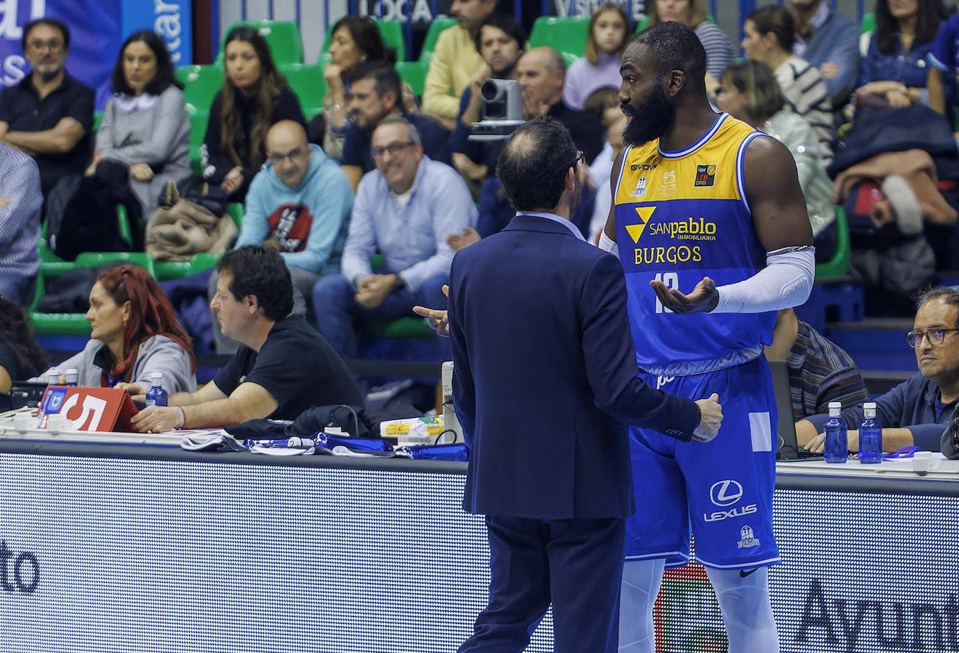 El San Pablo Burgos se impone al Rioverde Clavijo en el Coliseum