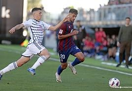 El Mirandés rescató un punto en el último suspiro.