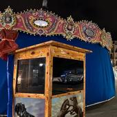 La Navidad se asoma a Burgos con el montaje del Tiovivo y la pista de hielo