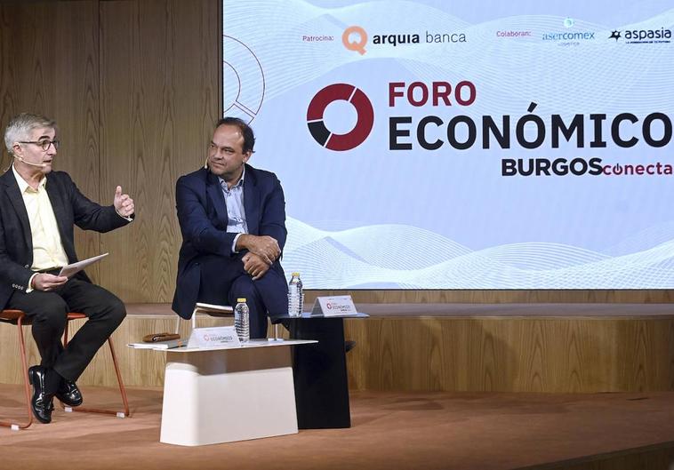 José Ignacio Foces y José Carlos Díez durante el Foro Económico BURGOSconecta celebrado este viernes en el Edificio Nexo de la capital