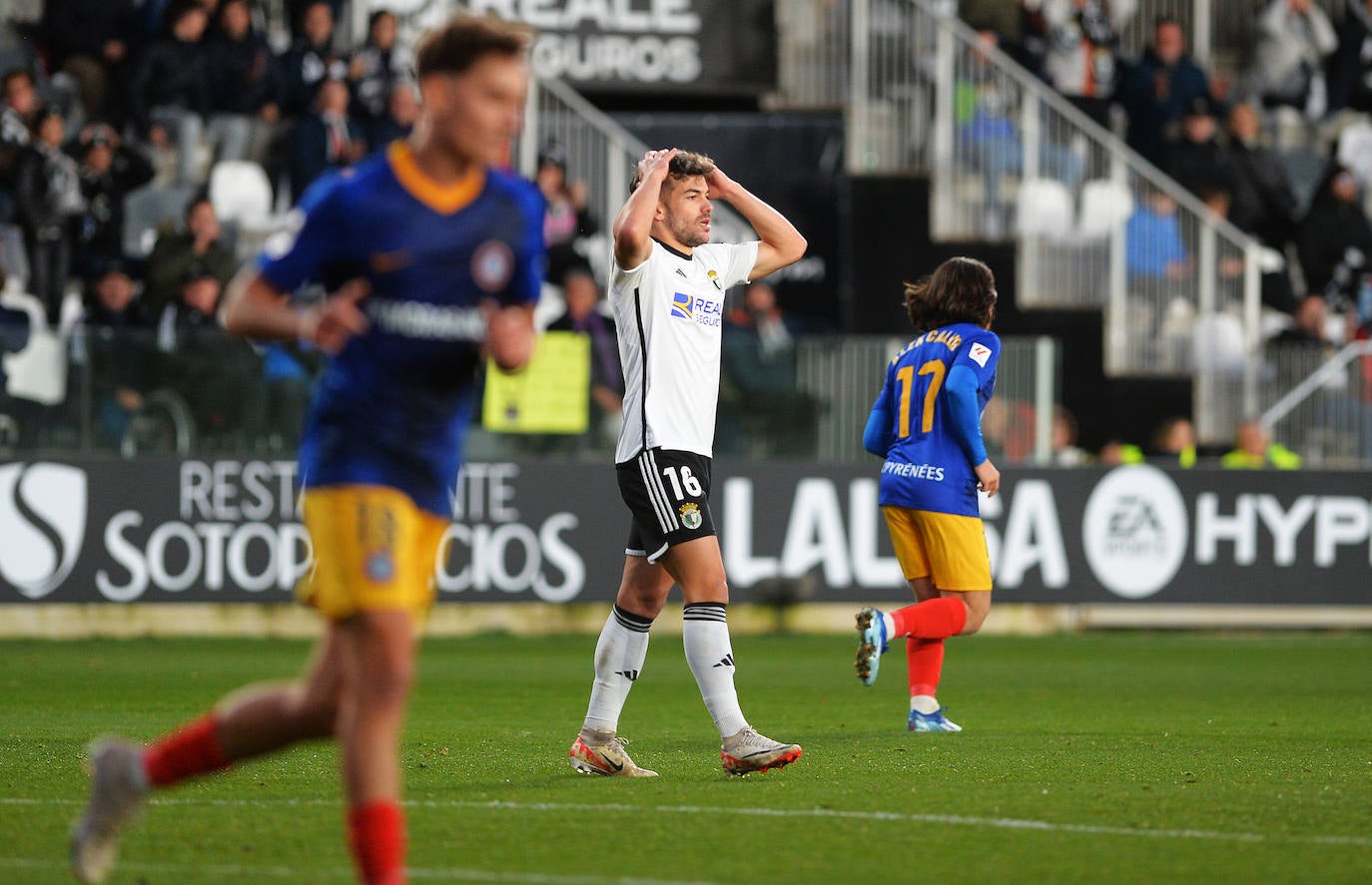 El Burgos CF no puede pasar del empate ante el Andorra