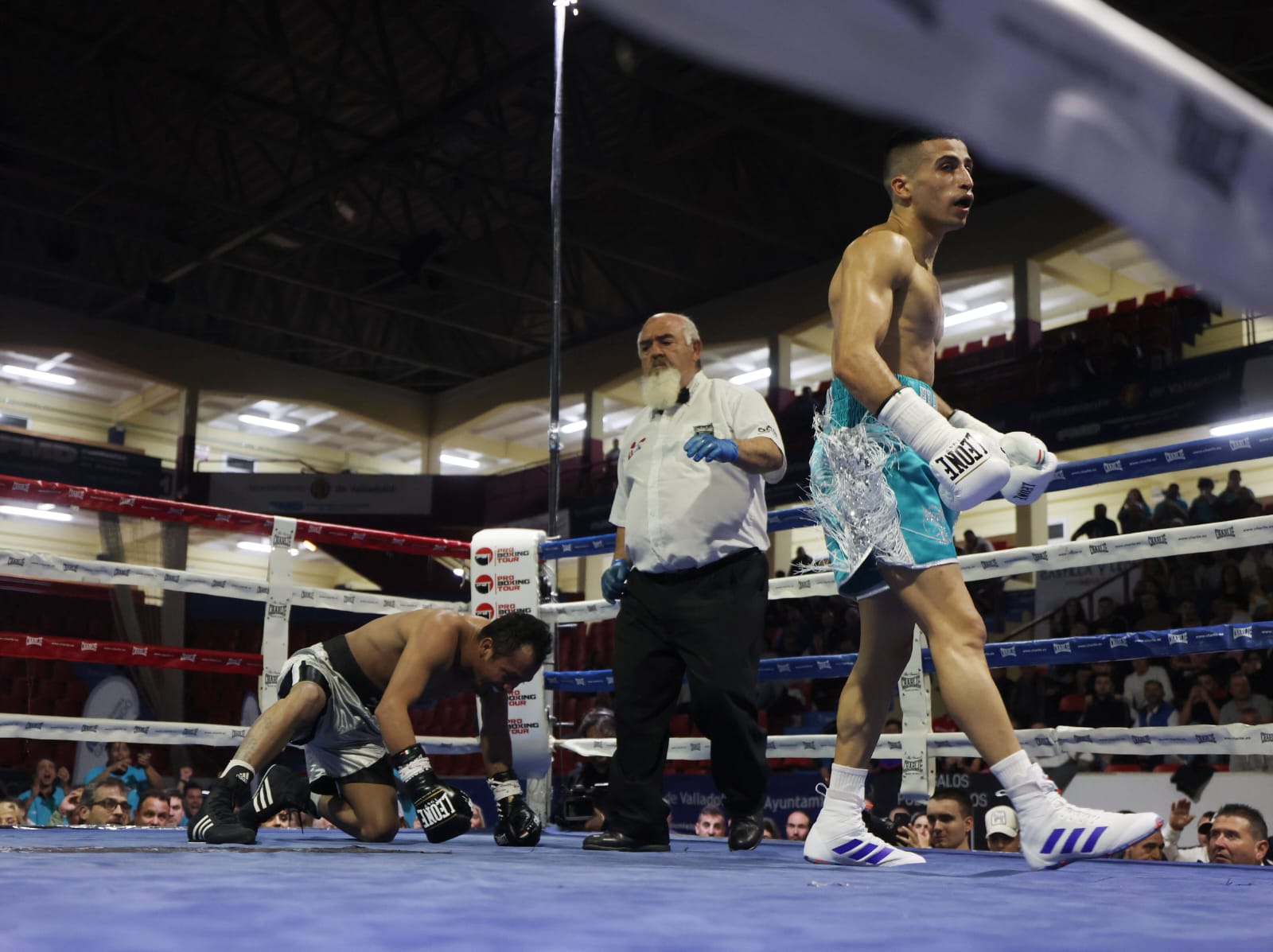 El boxeador burgalés Yazid se estrena con victoria