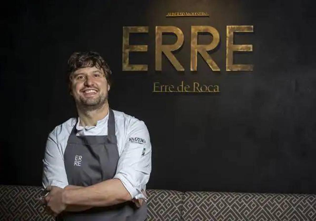 El chef Alberto Molinero en Erre de Roca.