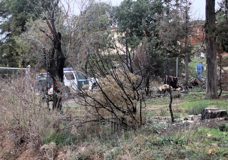 Un operario de la granja de cerdos ha recibido a la Guardia Civil que ha accedido a inspeccionar las instalaciones.