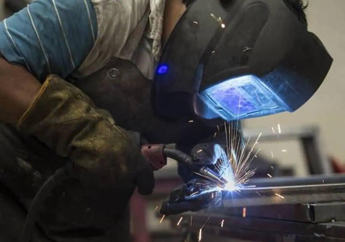 Trabajador del metal en Burgos.