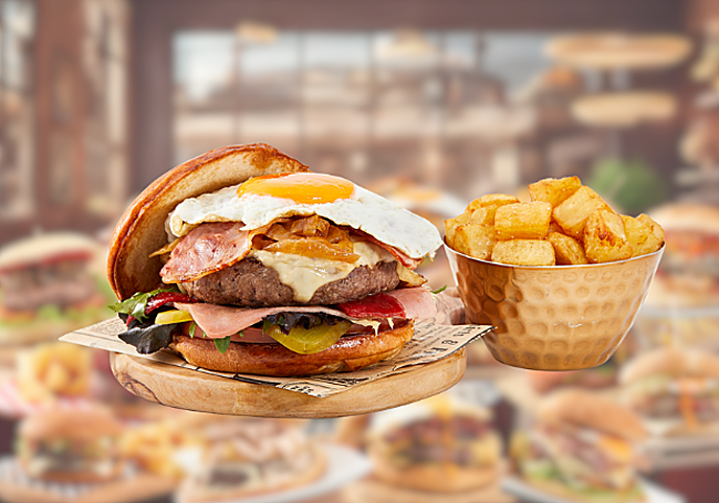 La hamburguesa 'Completa' del restaurante burgalés 'Cervecería del Siglo'