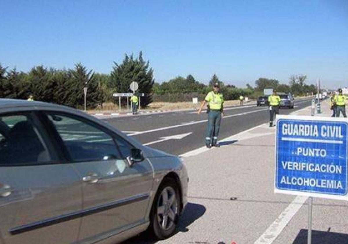 Castilla y León incrementará los controles de alcohol y drogas en carreteras la campaña navideña