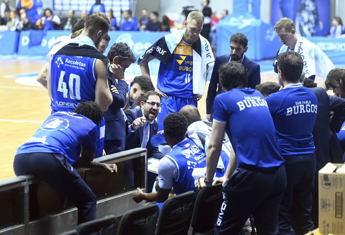 El Longevida San Pablo se pasea ante el Ourense