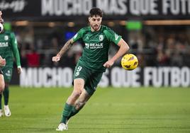 Fer Niño tuvo que retirarse lesionado del partido frente al Cartagena.