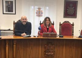 María Ortuño, portavoz municipal del Ayuntamiento de Aranda, y Juan Manuel Martín, concejal de Protección Ciudadana.