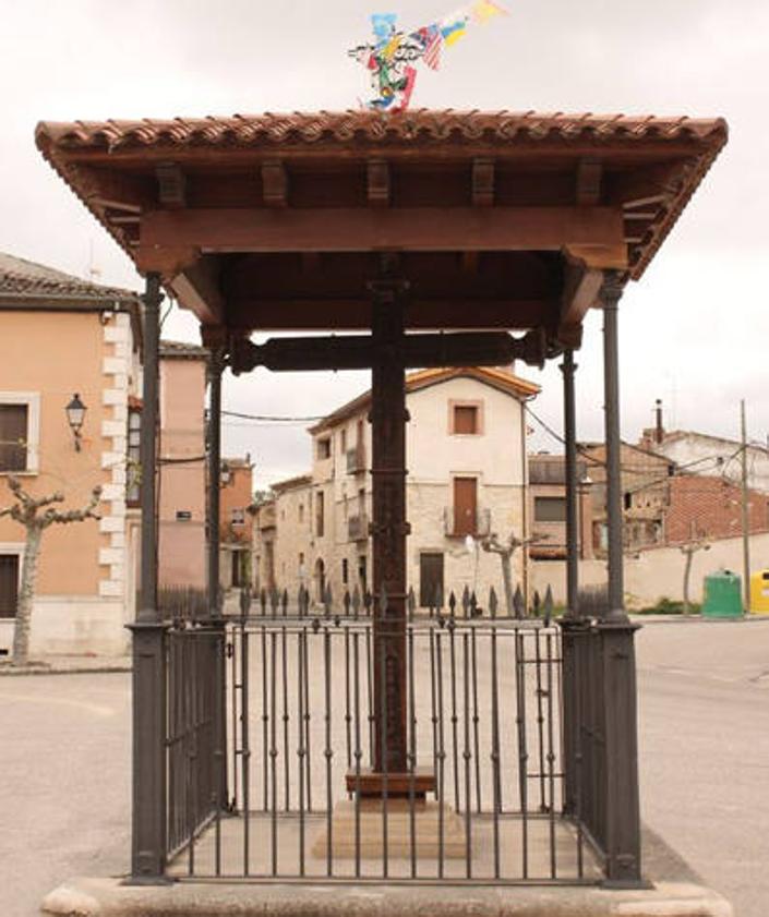 Imagen secundaria 2 - Fuentelcésped trabaja en la rehabilitación de los espacios municipales y la mejora de la cobertura