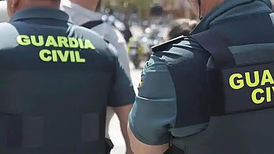 Buscan a un varón en la cueva de Vallojera