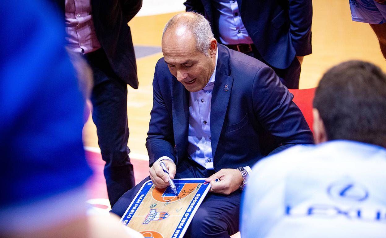 Curro Segura durante el partido ante Lleida.